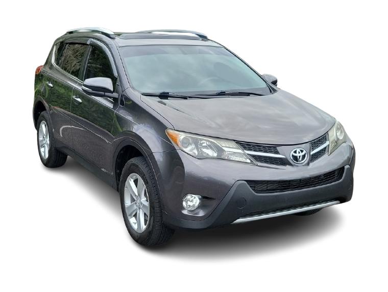 Thumbnail: 2013 Toyota RAV4 - 17