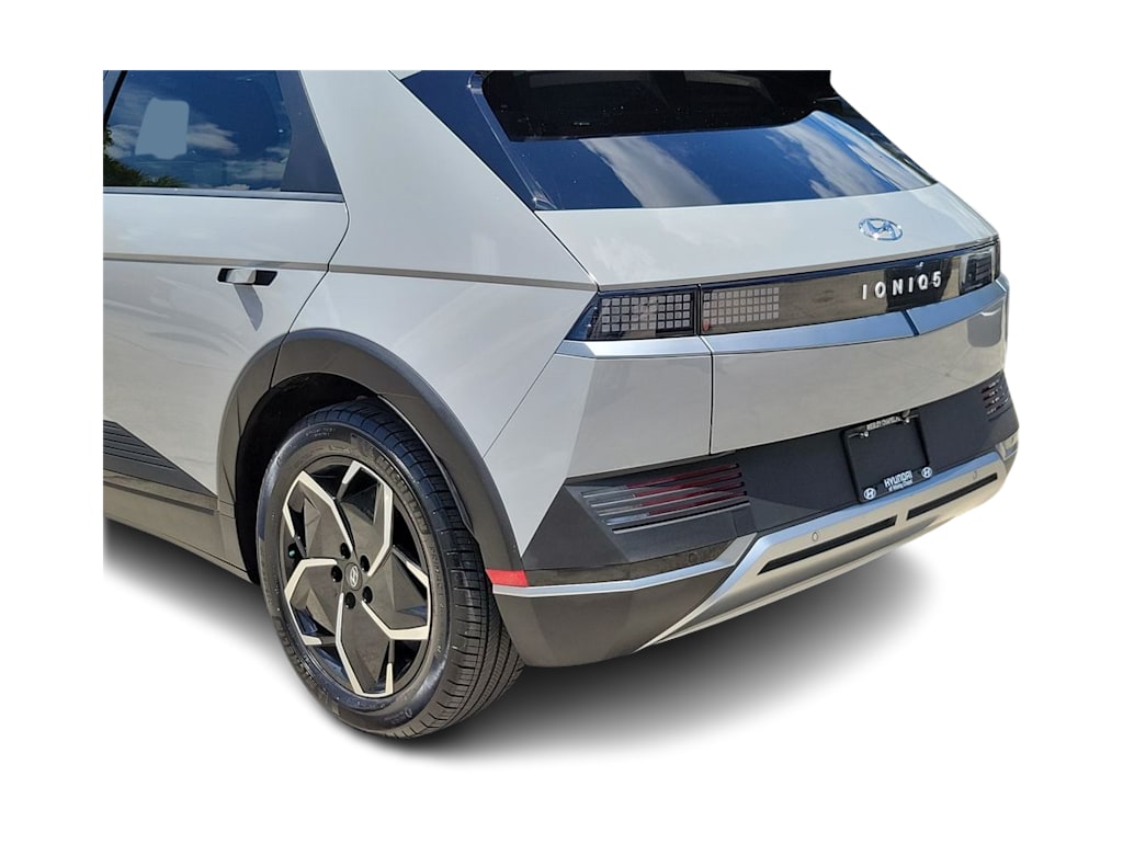 Thumbnail: 2024 Hyundai Ioniq 5 - 17