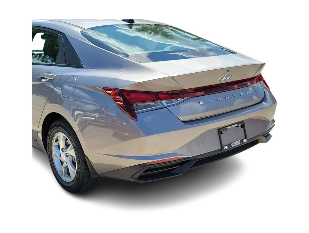 Thumbnail: 2023 Hyundai Elantra - 17