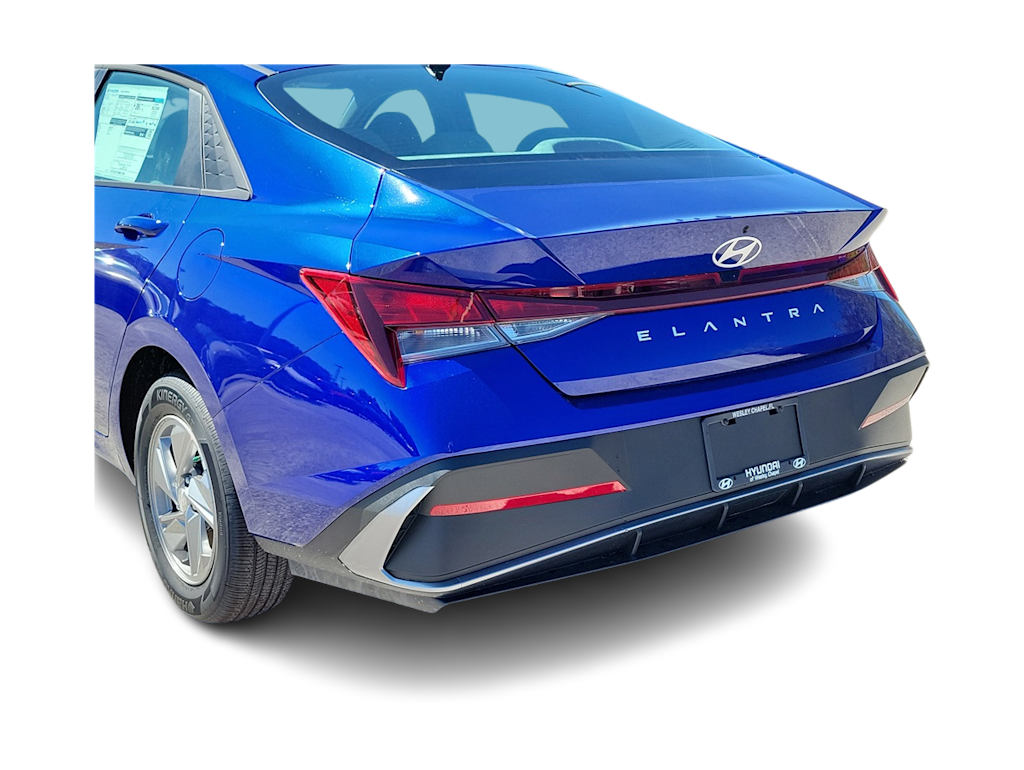 Thumbnail: 2025 Hyundai Elantra - 18