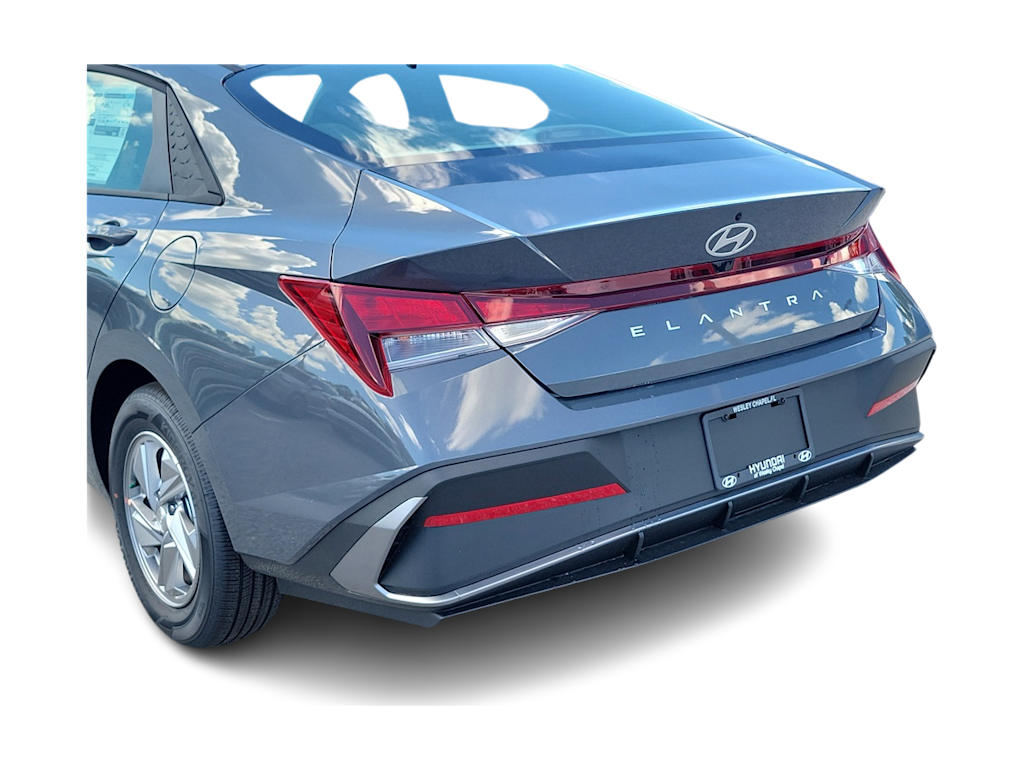 Thumbnail: 2025 Hyundai Elantra - 19