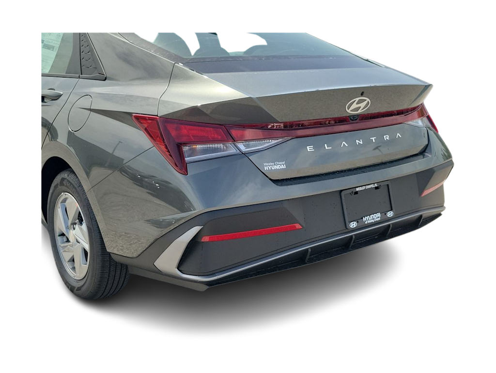 Thumbnail: 2026 Hyundai Elantra - 18