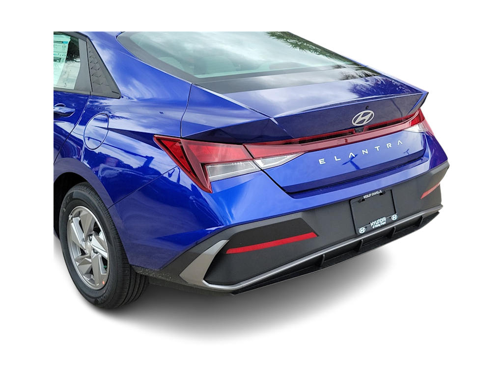 Thumbnail: 2025 Hyundai Elantra - 18