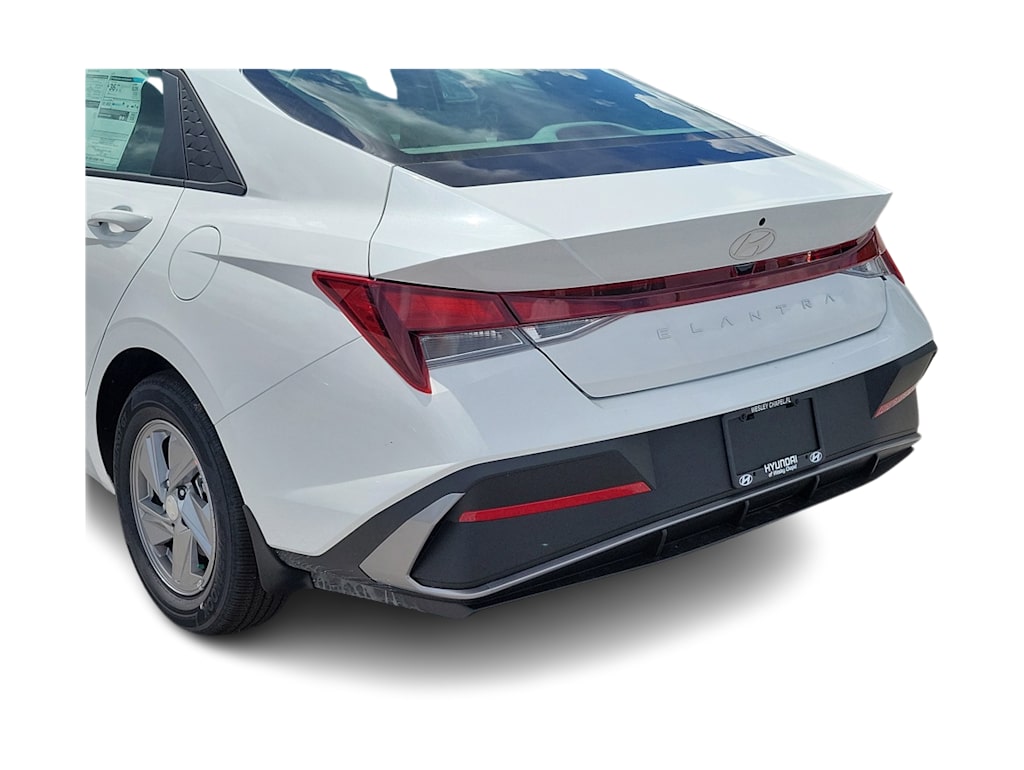 Thumbnail: 2025 Hyundai Elantra - 17