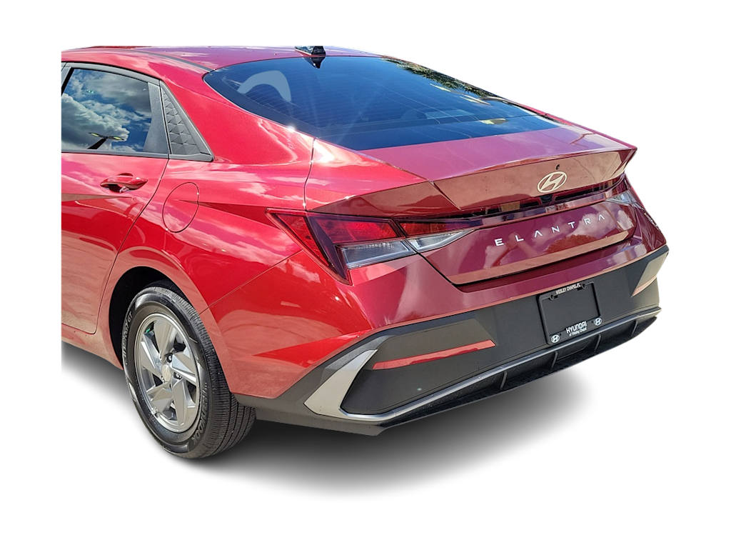 Thumbnail: 2025 Hyundai Elantra - 17