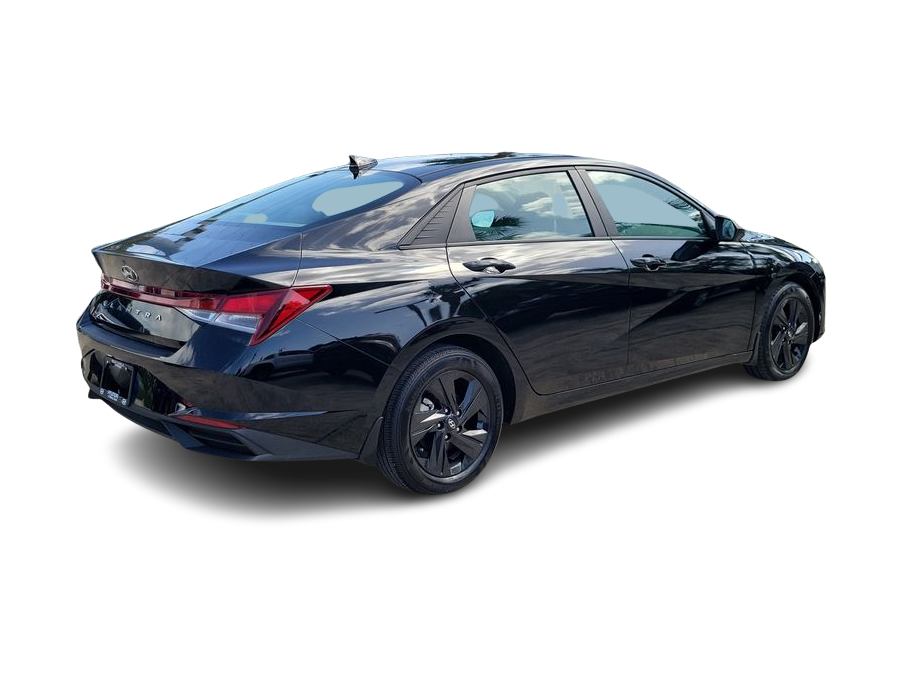 Thumbnail: 2023 Hyundai Elantra - 15