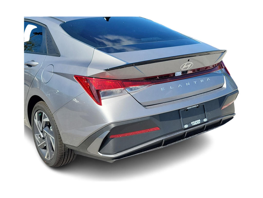 Thumbnail: 2025 Hyundai Elantra - 18