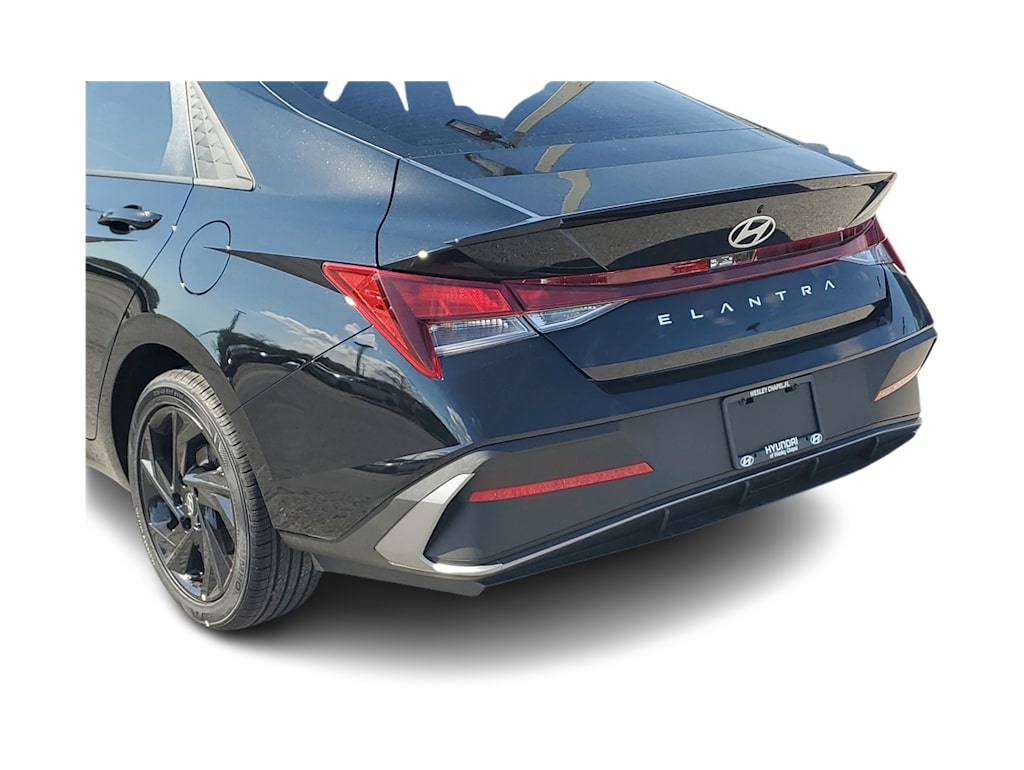 Thumbnail: 2026 Hyundai Elantra - 18