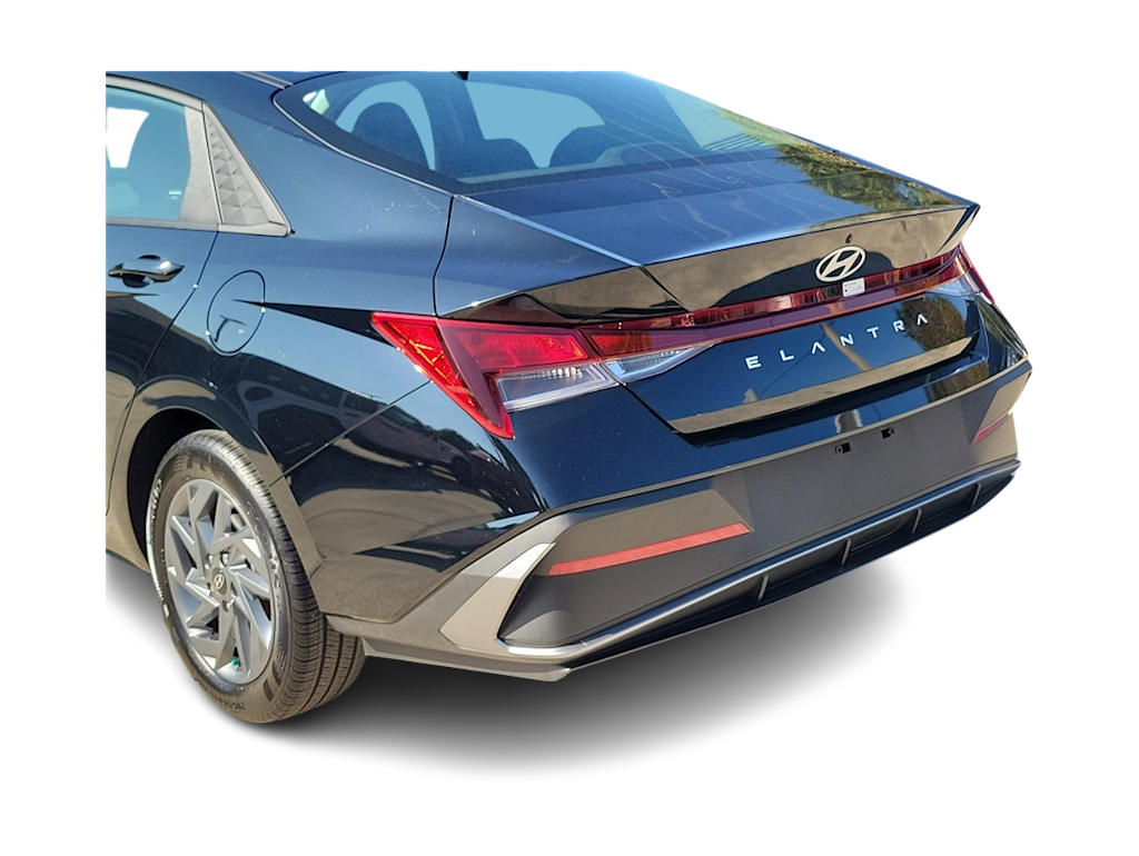 Thumbnail: 2024 Hyundai Elantra - 18