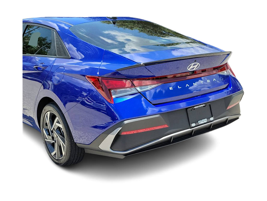 Thumbnail: 2025 Hyundai Elantra - 17