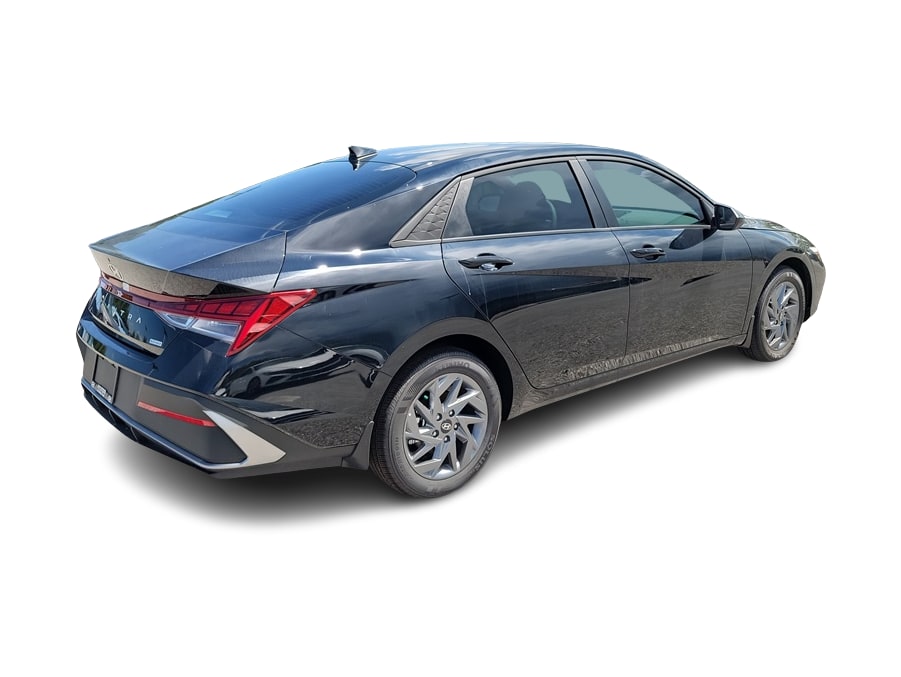 Thumbnail: 2025 Hyundai Elantra - 17