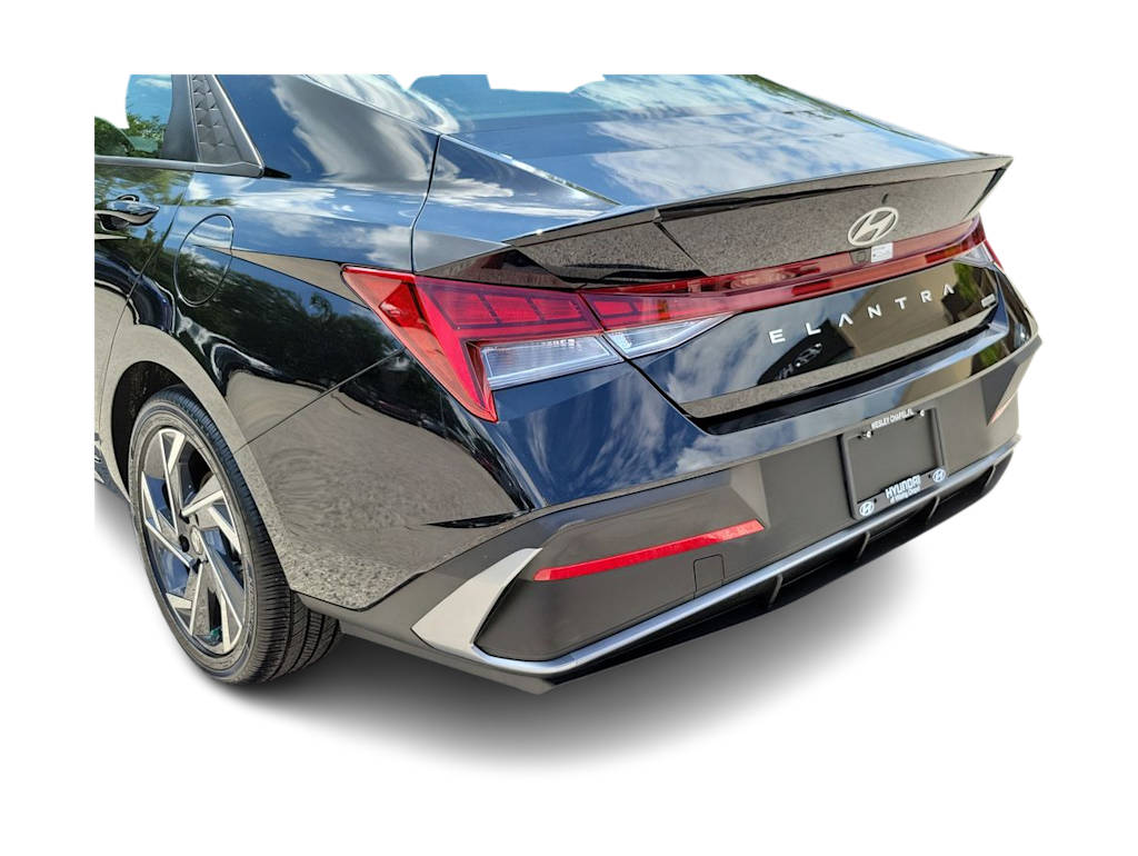 Thumbnail: 2025 Hyundai Elantra - 18