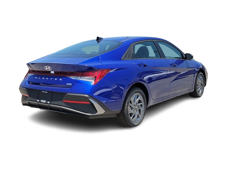 Thumbnail: 2025 Hyundai Elantra - 17