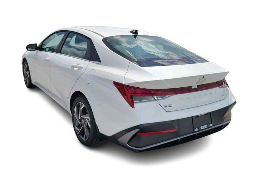 Thumbnail: 2026 Hyundai Elantra - 3