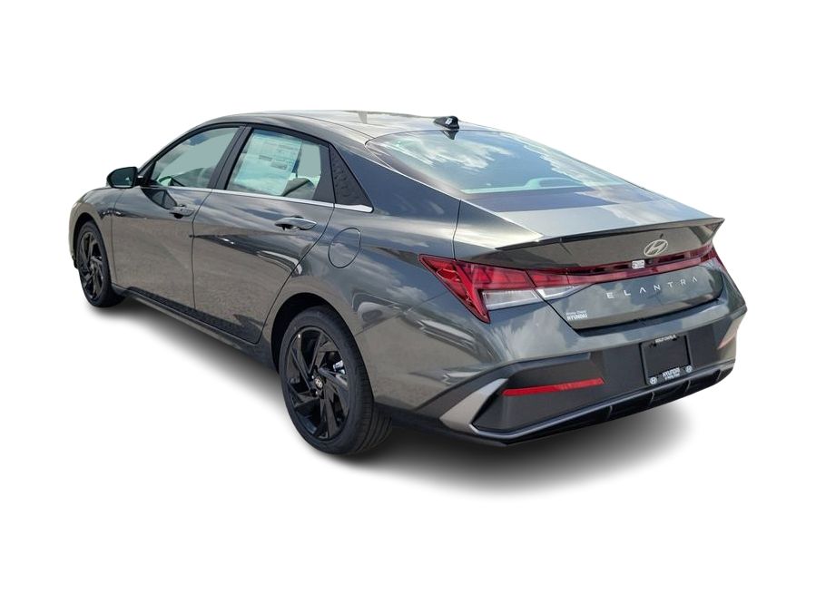 Thumbnail: 2026 Hyundai Elantra - 3
