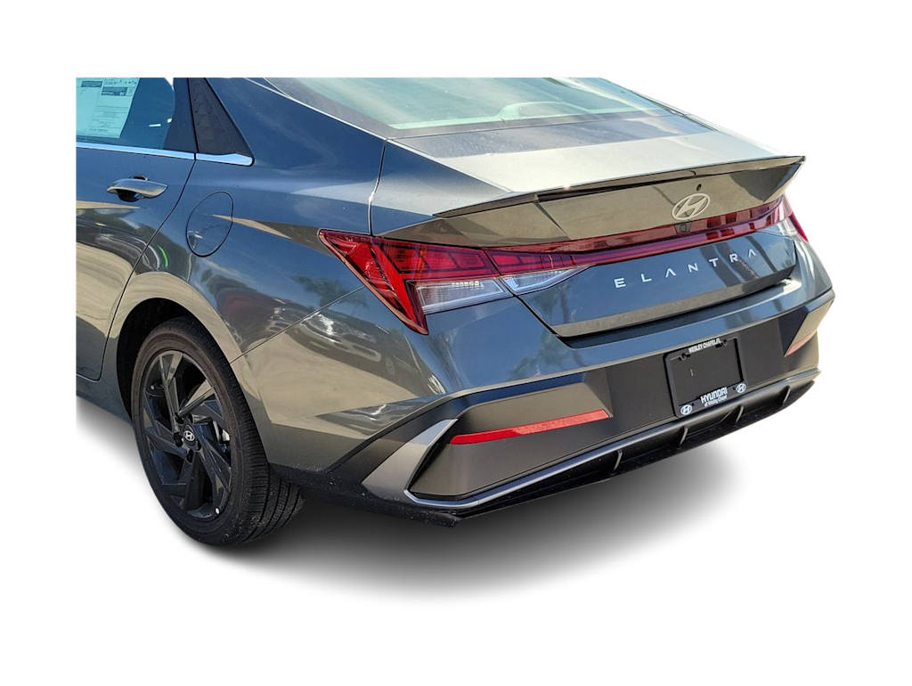 Thumbnail: 2026 Hyundai Elantra - 18