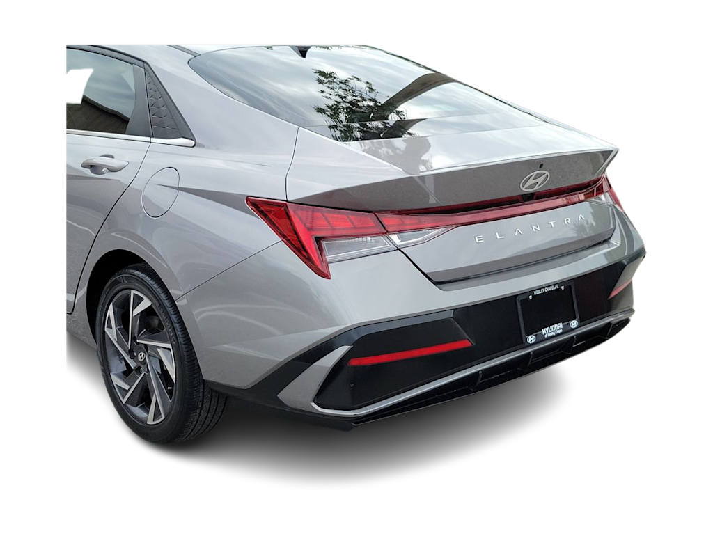 Thumbnail: 2024 Hyundai Elantra - 17