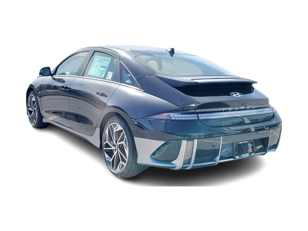 Thumbnail: 2023 Hyundai Ioniq 6 - 4