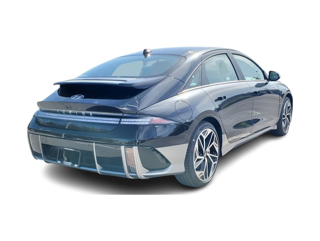 Thumbnail: 2023 Hyundai Ioniq 6 - 14