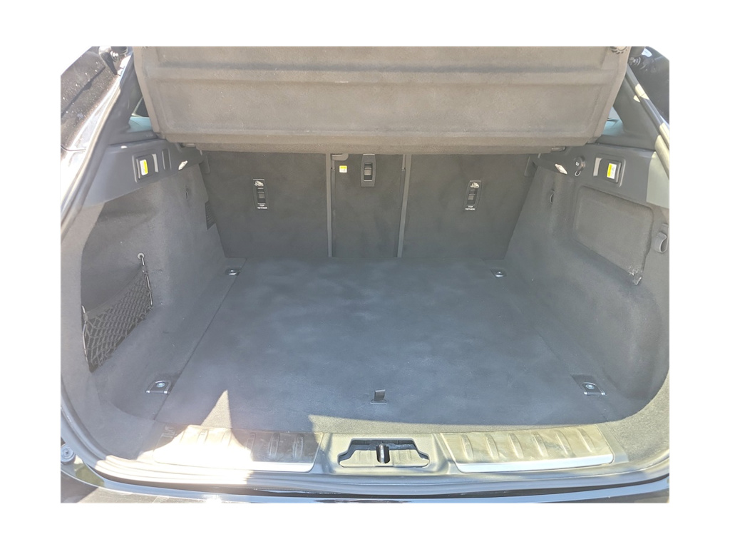 Thumbnail: 2025 Jaguar F-Pace - 14