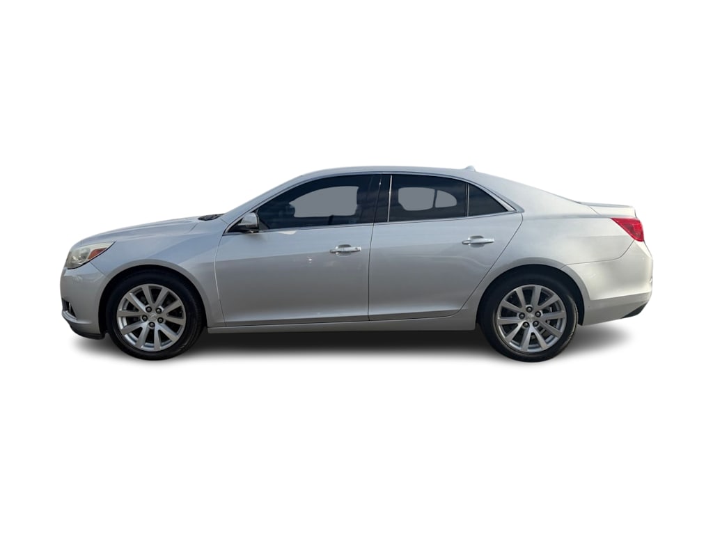 Thumbnail: 2014 Chevrolet Malibu - 3