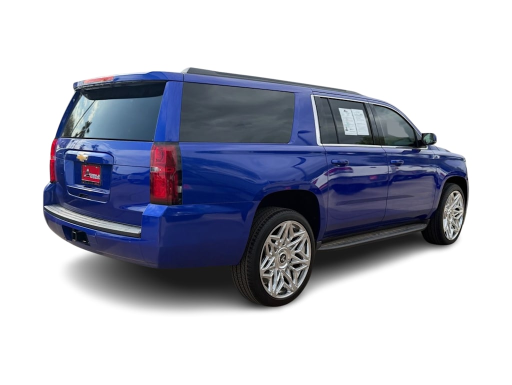 Thumbnail: 2017 Chevrolet Suburban - 16