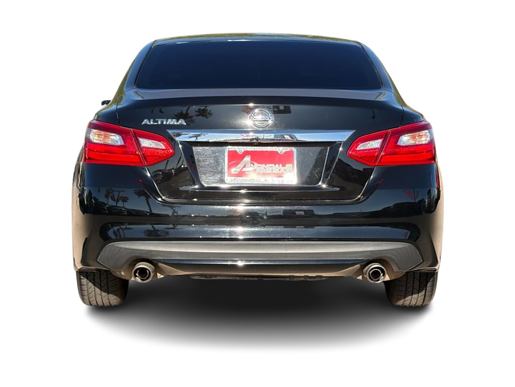 Thumbnail: 2017 Nissan Altima - 5