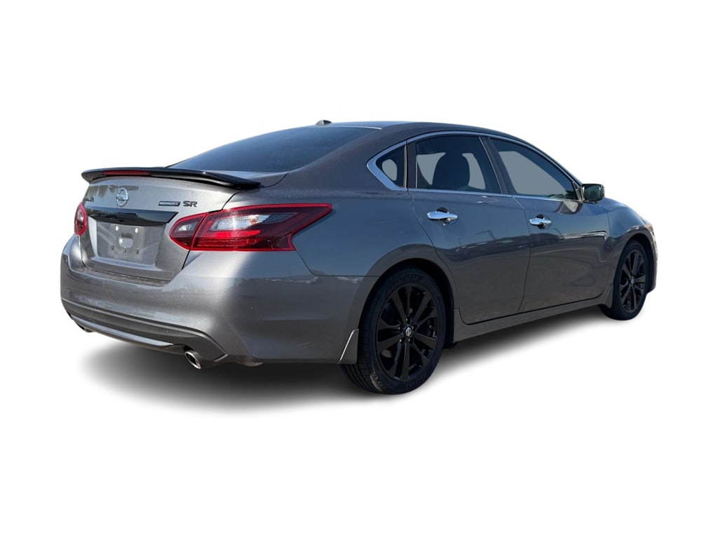 Thumbnail: 2018 Nissan Altima - 9
