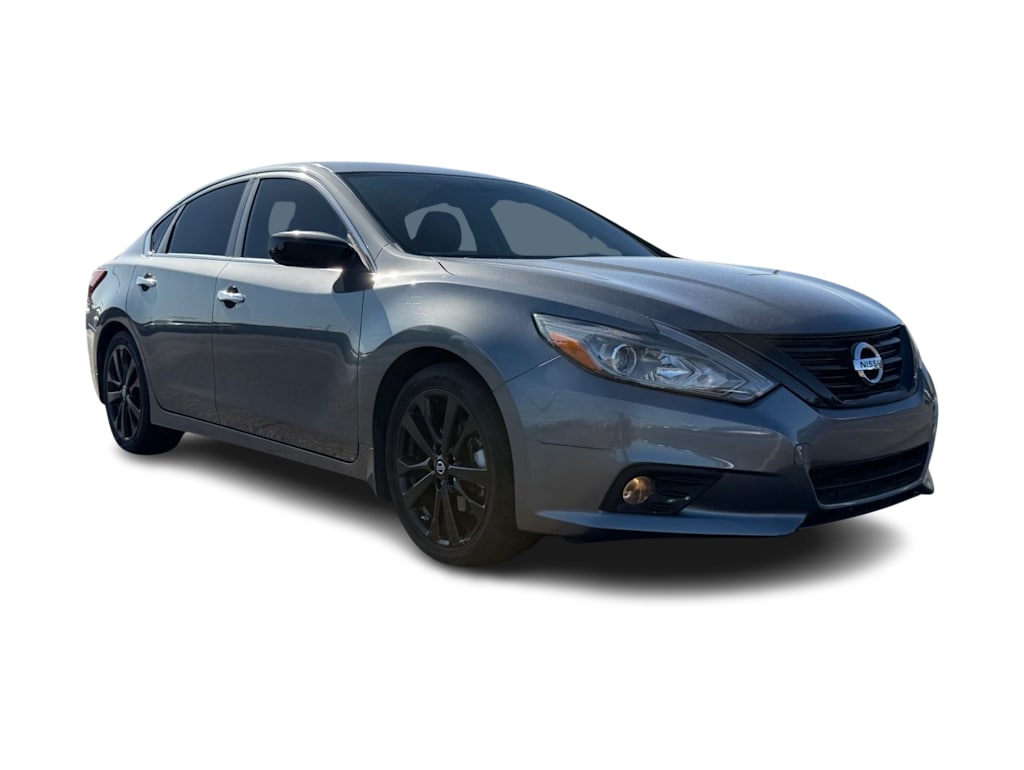 Thumbnail: 2018 Nissan Altima - 10