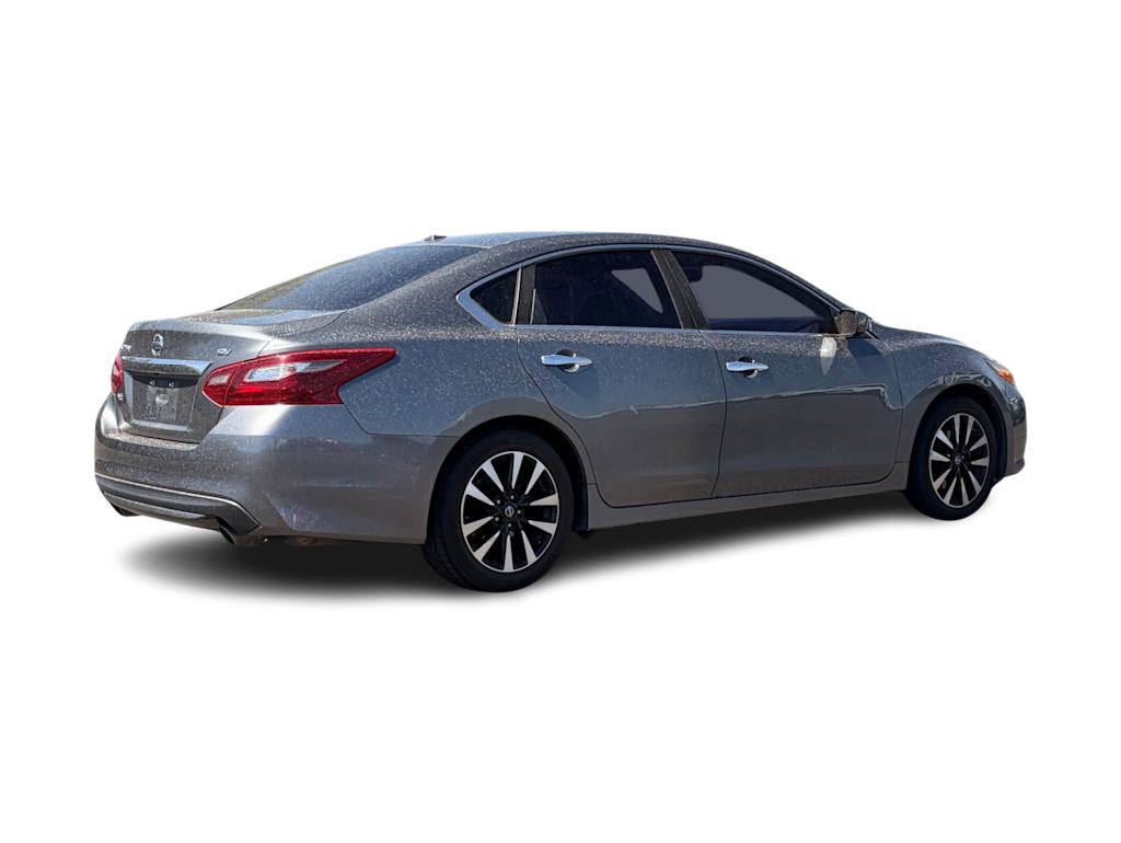 Thumbnail: 2018 Nissan Altima - 10