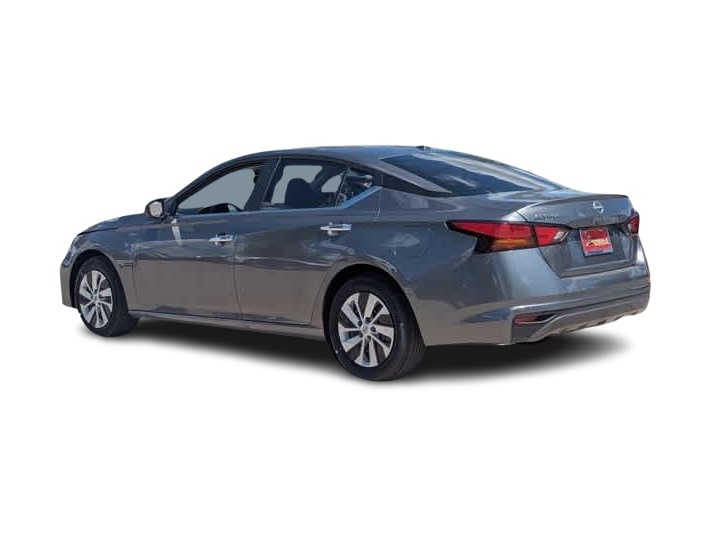 Thumbnail: 2025 Nissan Altima - 4