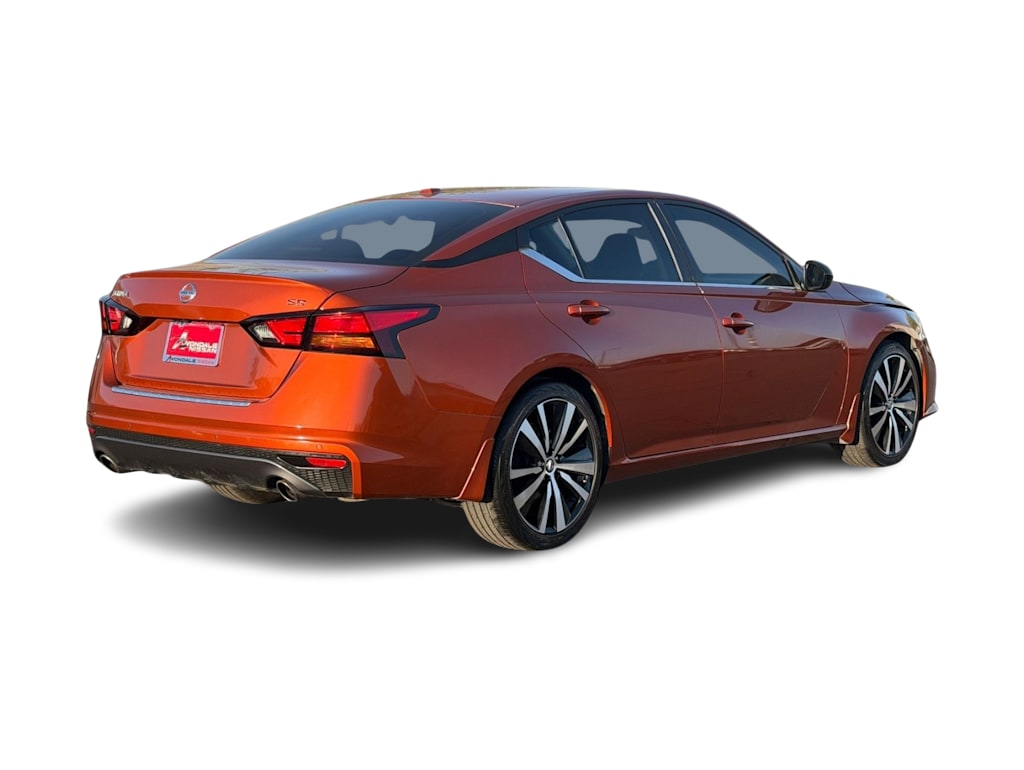 Thumbnail: 2022 Nissan Altima - 16