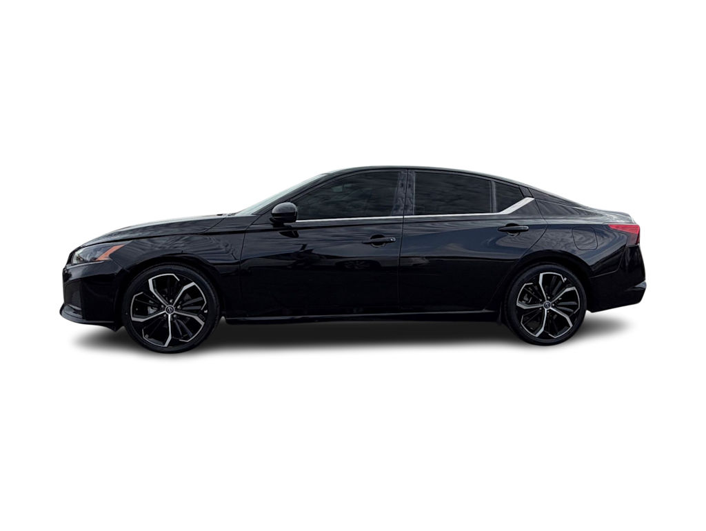 Thumbnail: 2023 Nissan Altima - 3