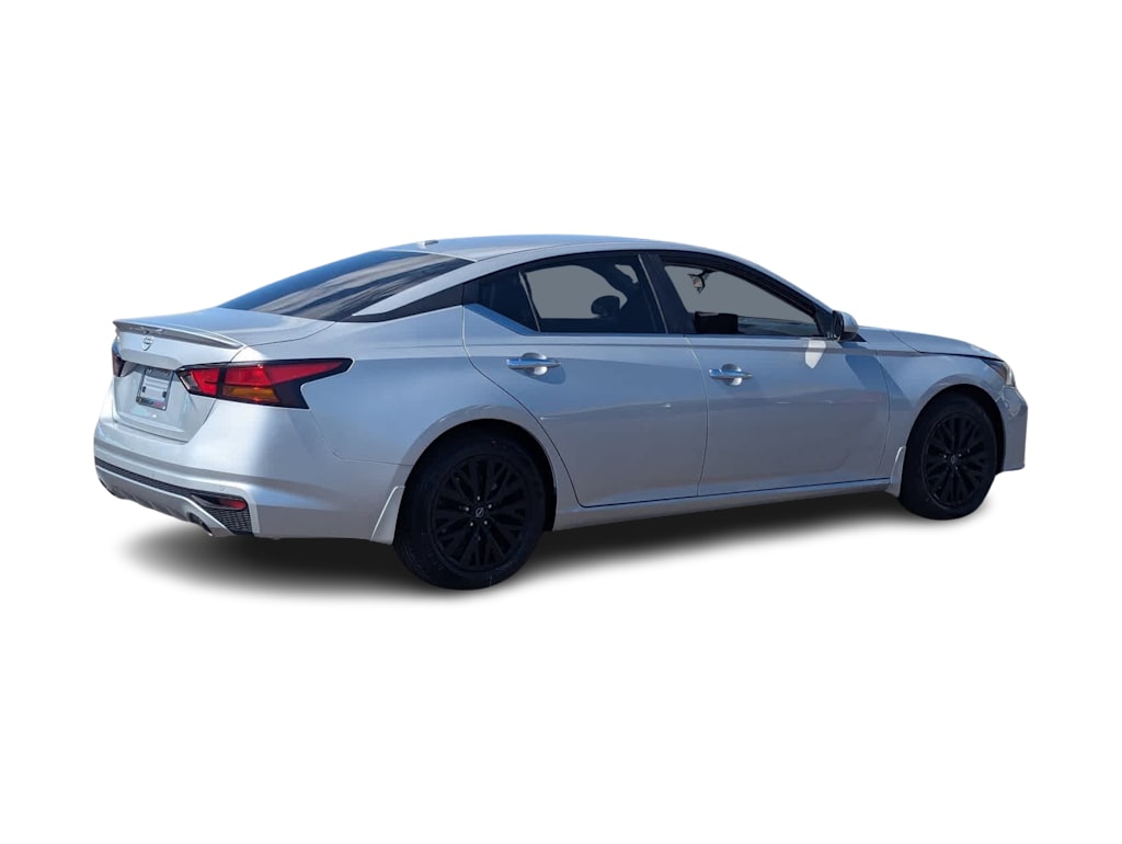 Thumbnail: 2025 Nissan Altima - 16