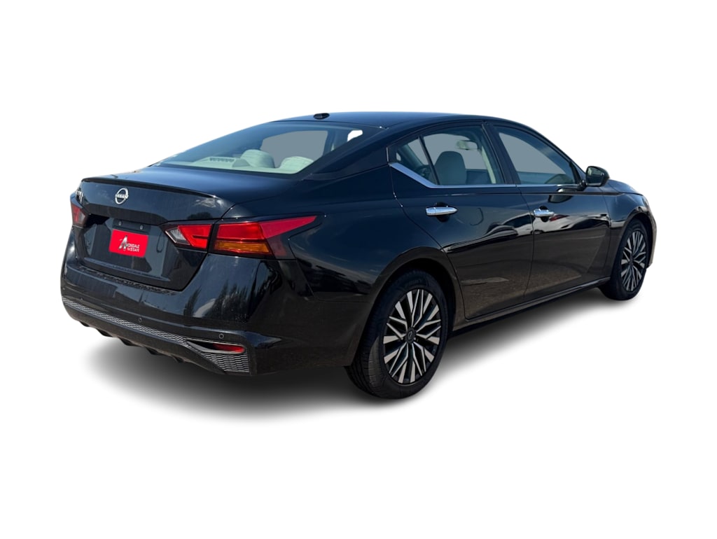 Thumbnail: 2025 Nissan Altima - 12