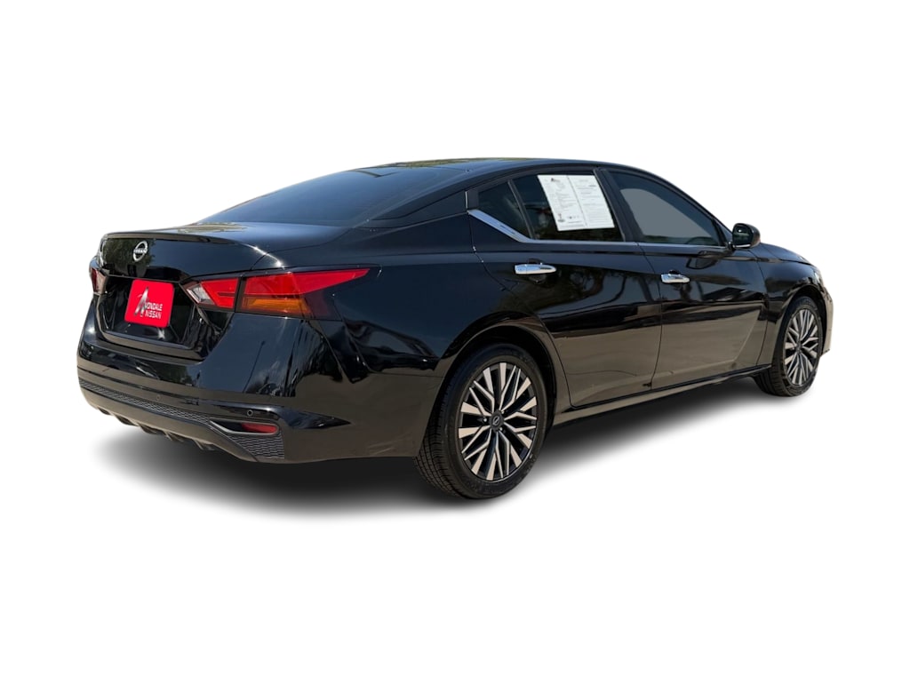 Thumbnail: 2025 Nissan Altima - 18