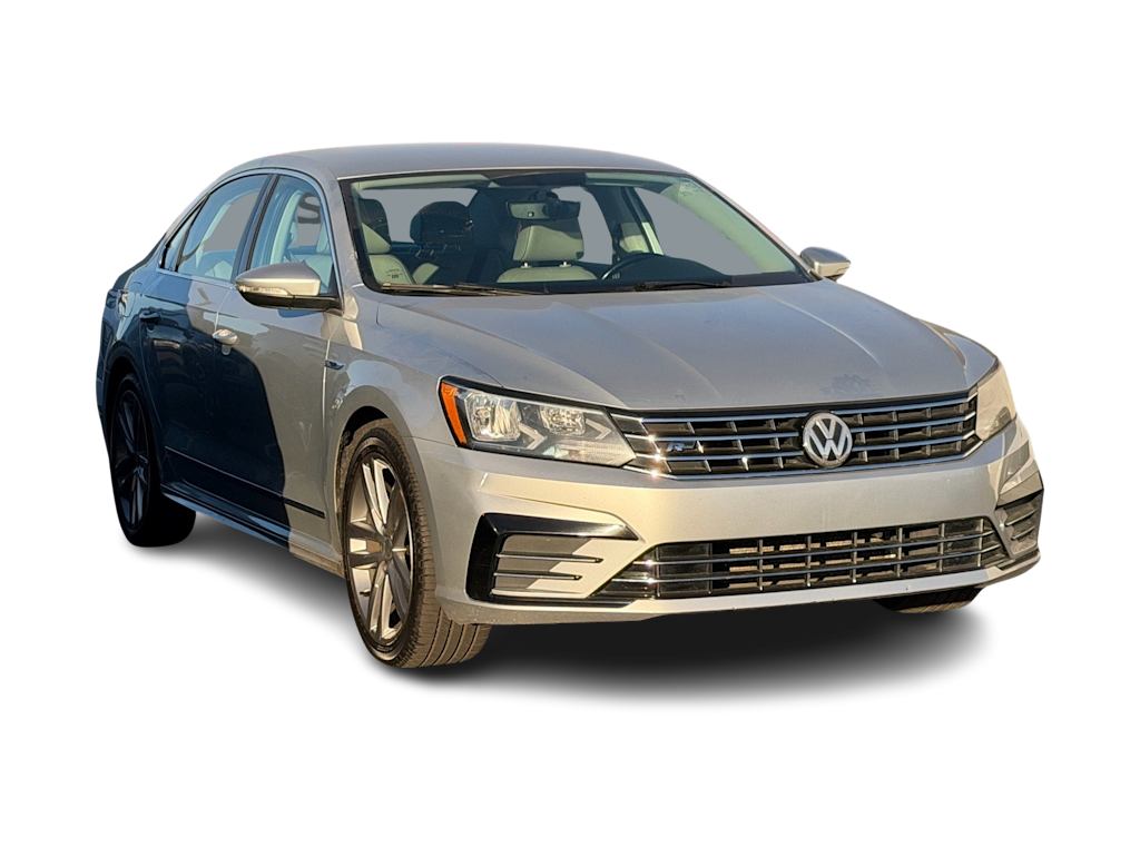 Thumbnail: 2017 Volkswagen Passat - 14