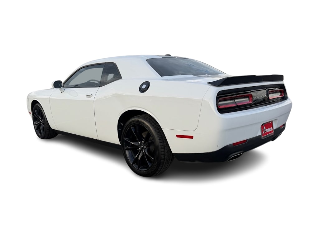 Thumbnail: 2017 Dodge Challenger - 4