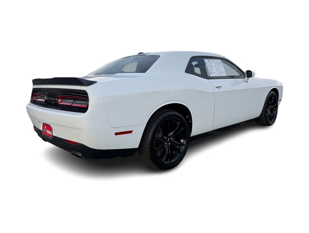 Thumbnail: 2017 Dodge Challenger - 16