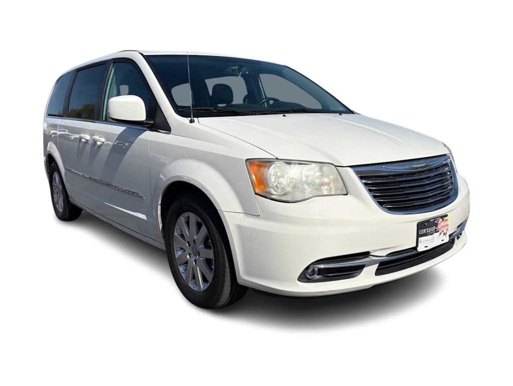 Thumbnail: 2013 Chrysler Town & Country - 10