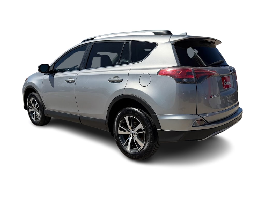 Thumbnail: 2018 Toyota RAV4 - 4