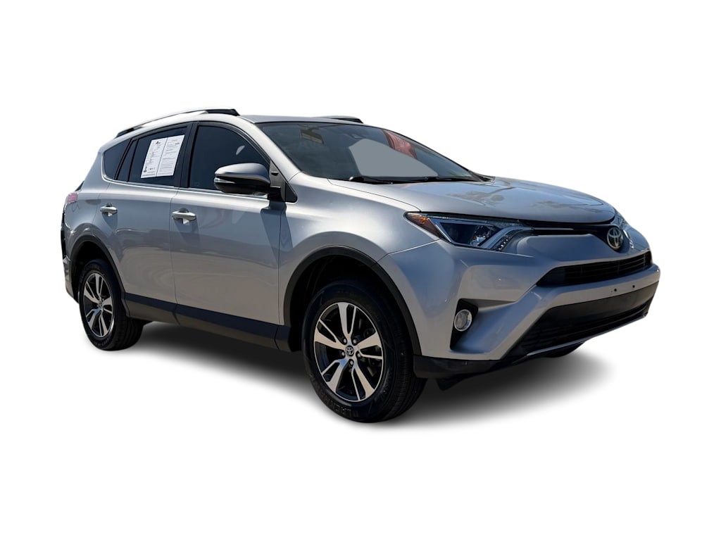 Thumbnail: 2018 Toyota RAV4 - 20