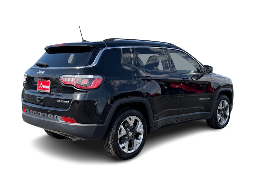 Thumbnail: 2018 Jeep Compass - 14