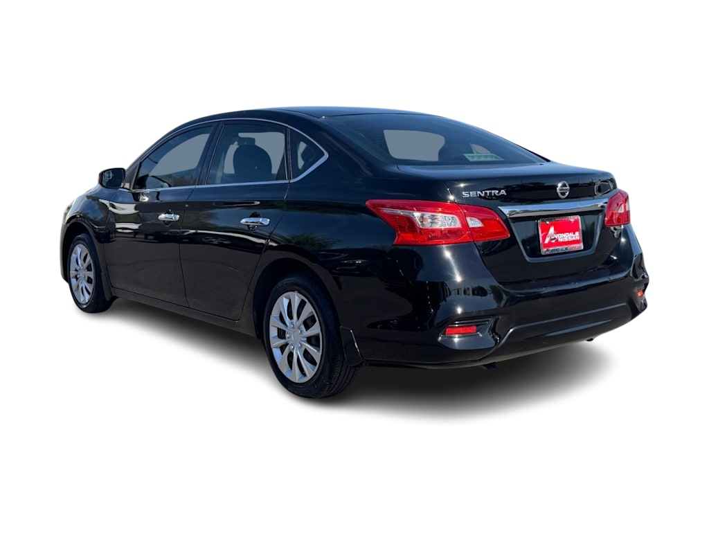 Thumbnail: 2019 Nissan Sentra - 4