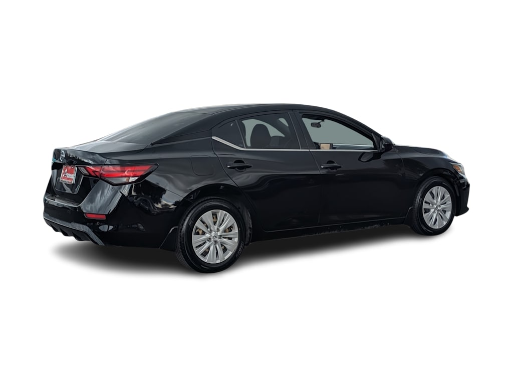 Thumbnail: 2021 Nissan Sentra - 17