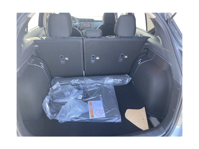 Thumbnail: 2025 Nissan Kicks - 14