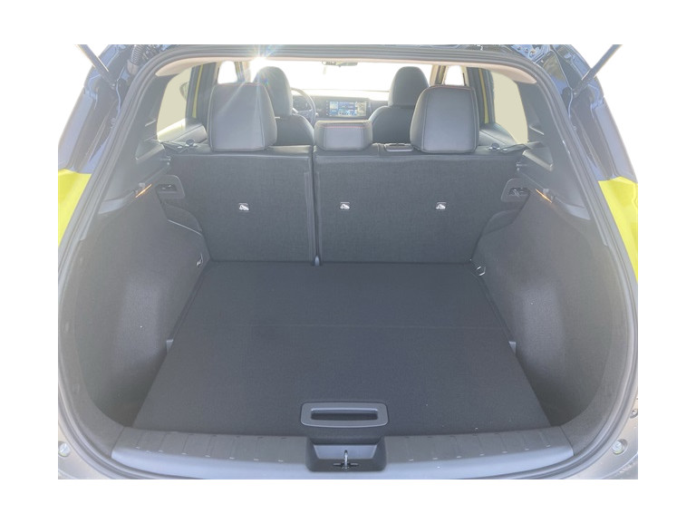 Thumbnail: 2025 Nissan Kicks - 15