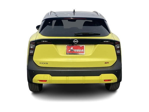 2025 Nissan Kicks SR 5