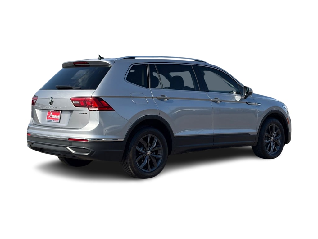Thumbnail: 2024 Volkswagen Tiguan - 17