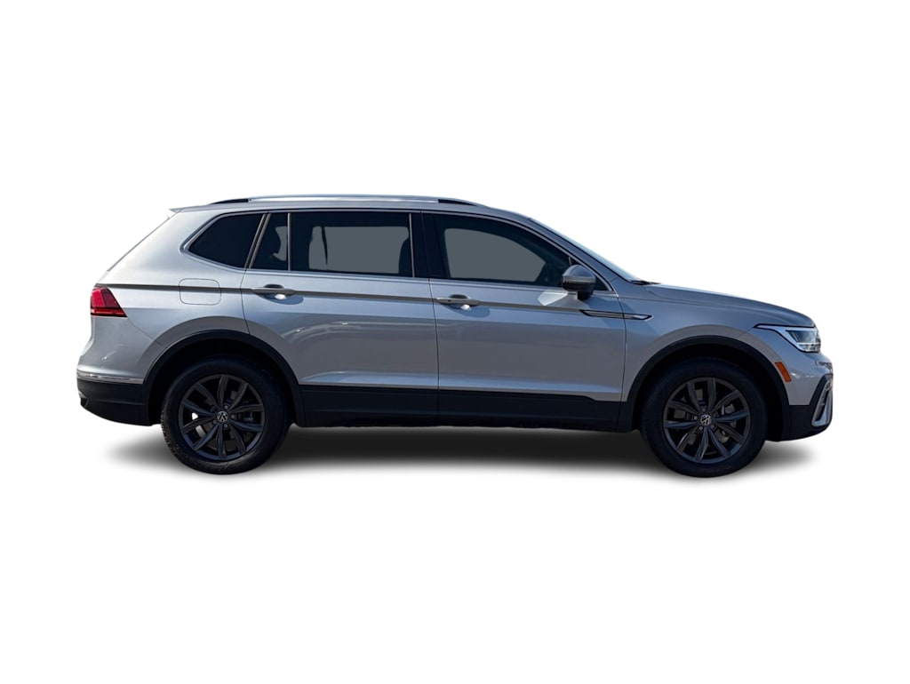 Thumbnail: 2024 Volkswagen Tiguan - 18